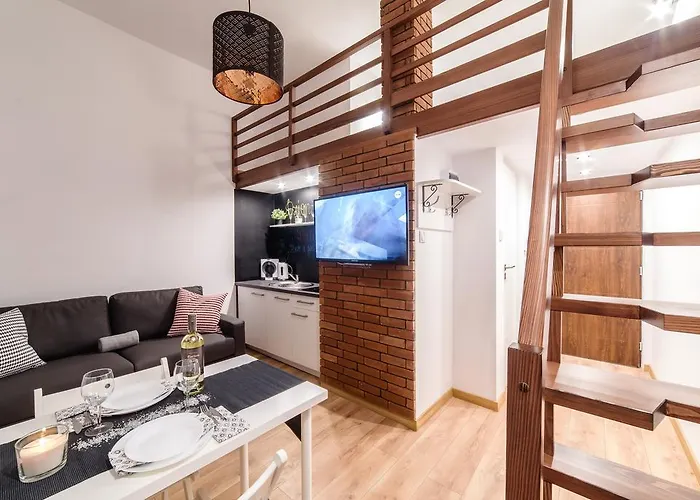 2 Nights Apartments - Great Location, Right Next To Main Rail And Bus Station, 10 Min To Main Square By Foot